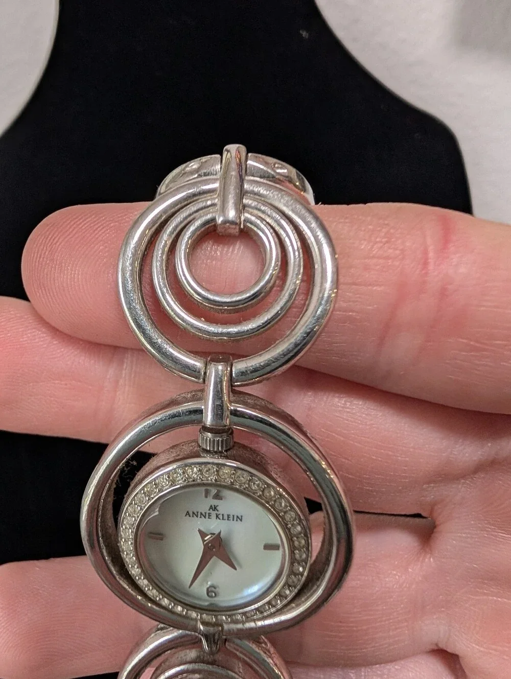 Vintage Anne Klein Women's Circle Chain Link Rhinestone Watch Silver Plated READ